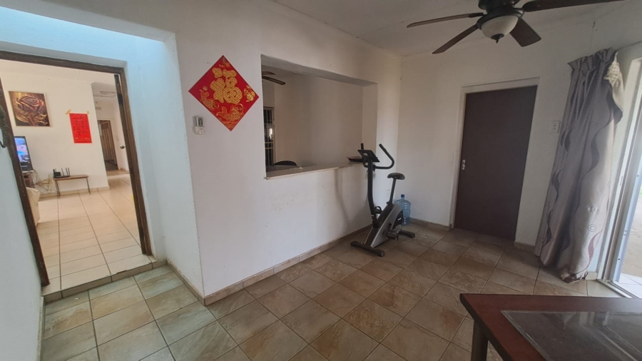 5 Bedroom Property for Sale in Falcon Ridge Gauteng