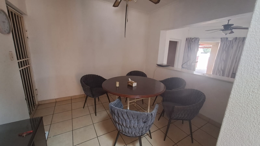 5 Bedroom Property for Sale in Falcon Ridge Gauteng