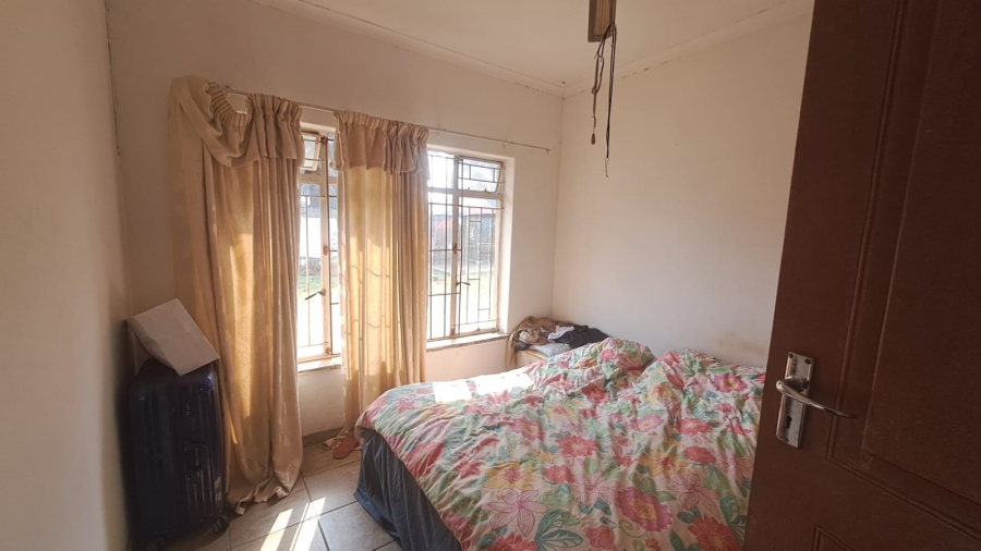 5 Bedroom Property for Sale in Falcon Ridge Gauteng