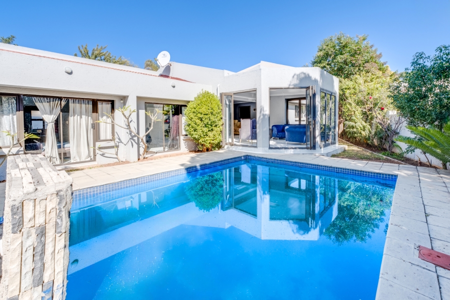 3 Bedroom Property for Sale in Lonehill Gauteng