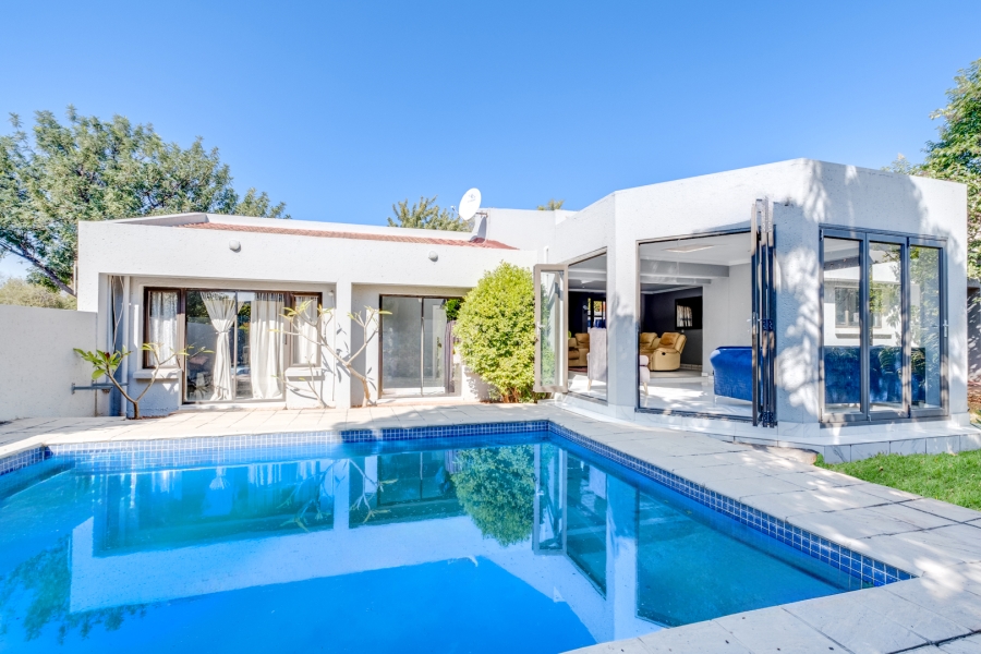 3 Bedroom Property for Sale in Lonehill Gauteng