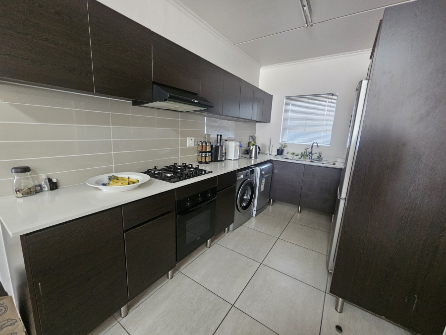 2 Bedroom Property for Sale in Greenstone Hill Gauteng