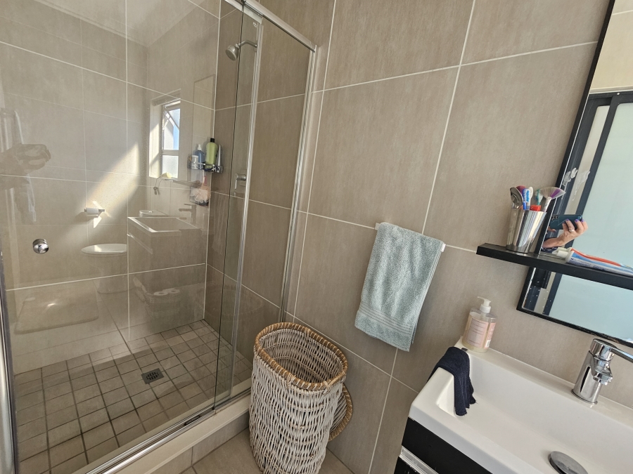 2 Bedroom Property for Sale in Greenstone Hill Gauteng