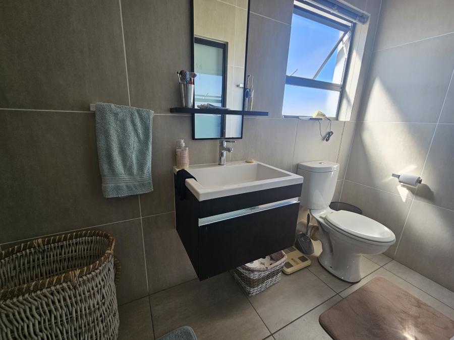 2 Bedroom Property for Sale in Greenstone Hill Gauteng