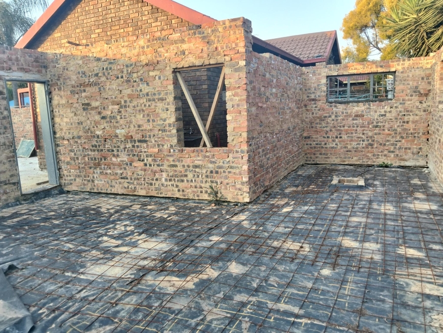 3 Bedroom Property for Sale in Garsfontein Gauteng