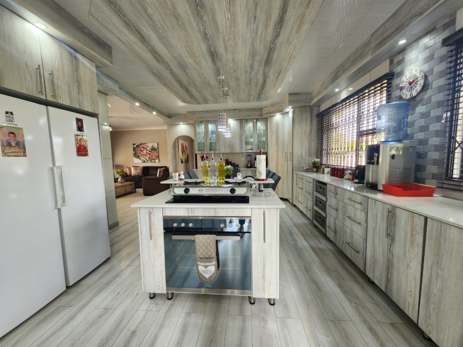 3 Bedroom Property for Sale in Golf Park Gauteng