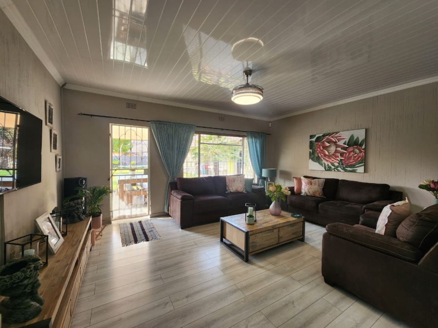 3 Bedroom Property for Sale in Golf Park Gauteng