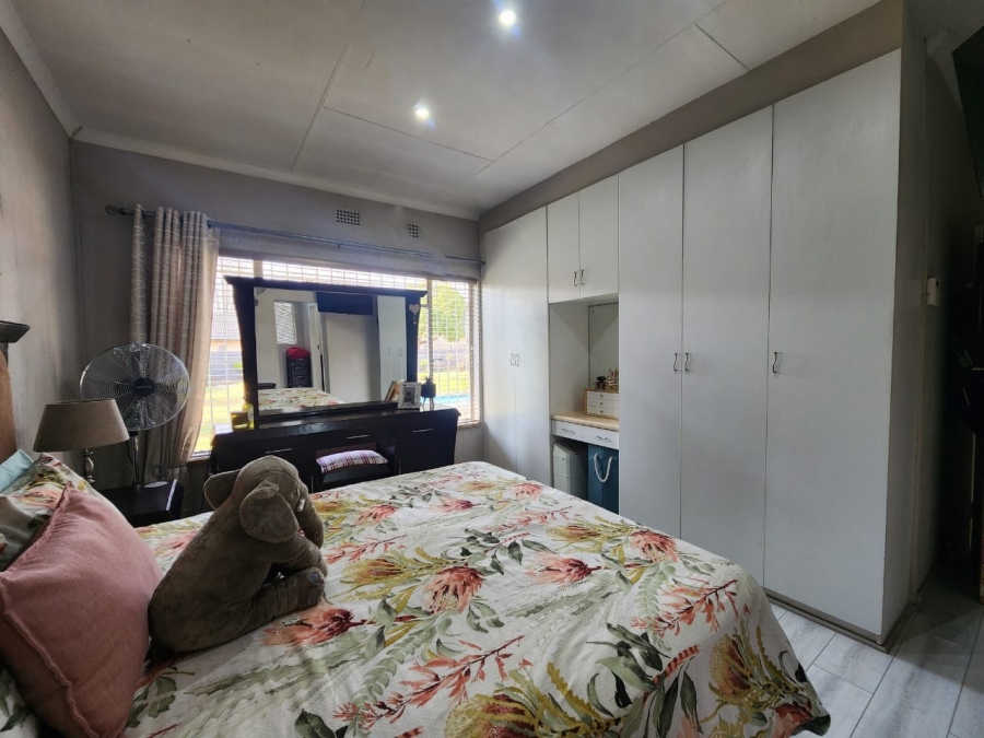 3 Bedroom Property for Sale in Golf Park Gauteng