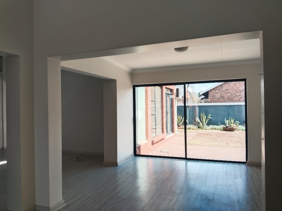 3 Bedroom Property for Sale in Meyerton Central Gauteng