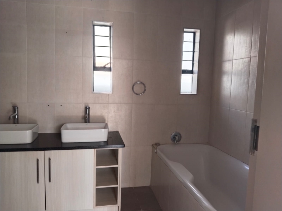 3 Bedroom Property for Sale in Meyerton Central Gauteng