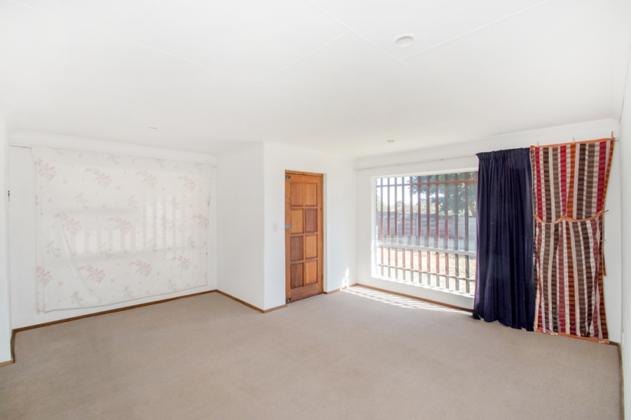 2 Bedroom Property for Sale in Noordheuwel Gauteng