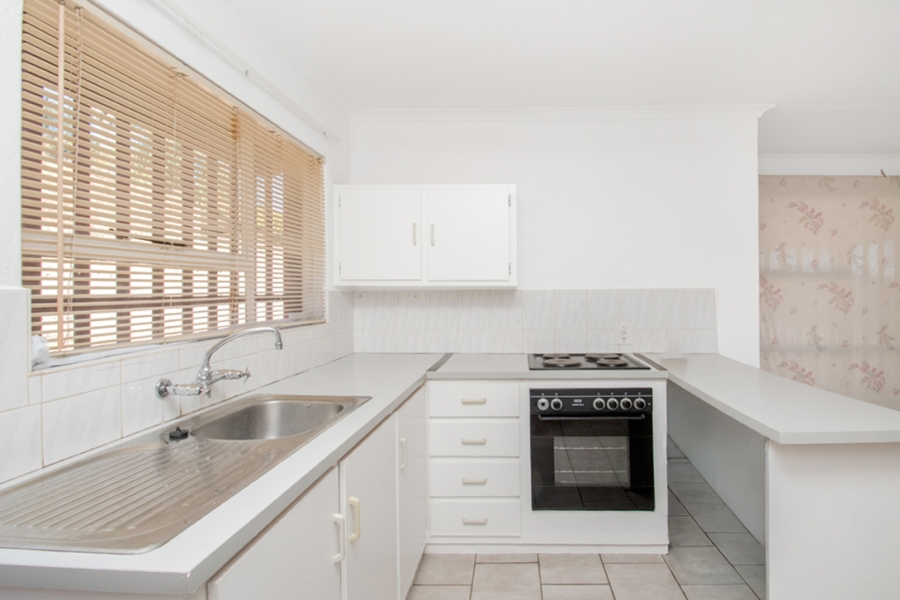 2 Bedroom Property for Sale in Noordheuwel Gauteng