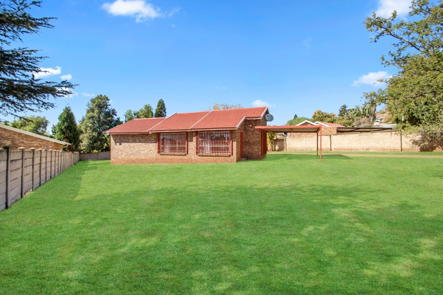 2 Bedroom Property for Sale in Noordheuwel Gauteng