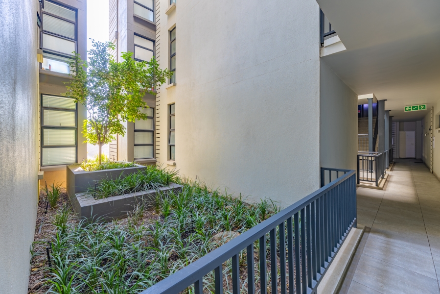 1 Bedroom Property for Sale in Rivonia Gauteng