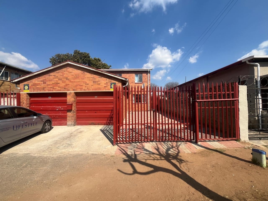 4 Bedroom Property for Sale in Forest Hill Gauteng