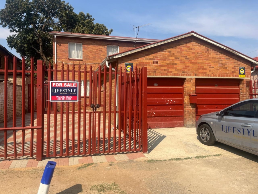 4 Bedroom Property for Sale in Forest Hill Gauteng