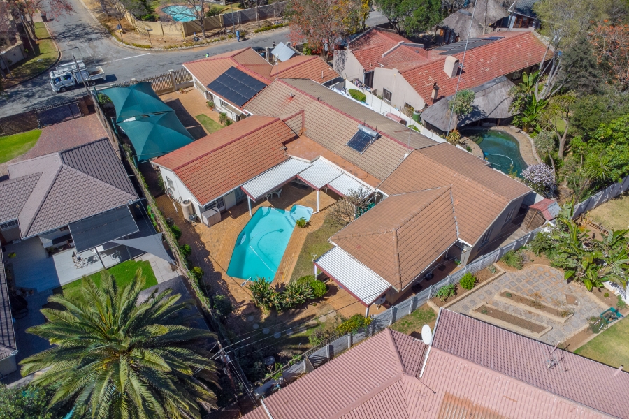 4 Bedroom Property for Sale in Sharonlea Gauteng