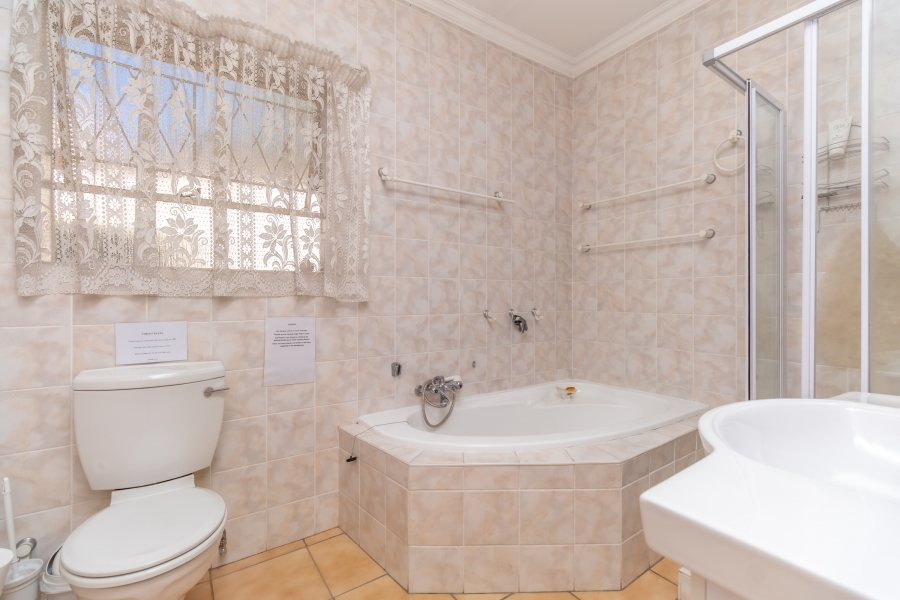 4 Bedroom Property for Sale in Sharonlea Gauteng