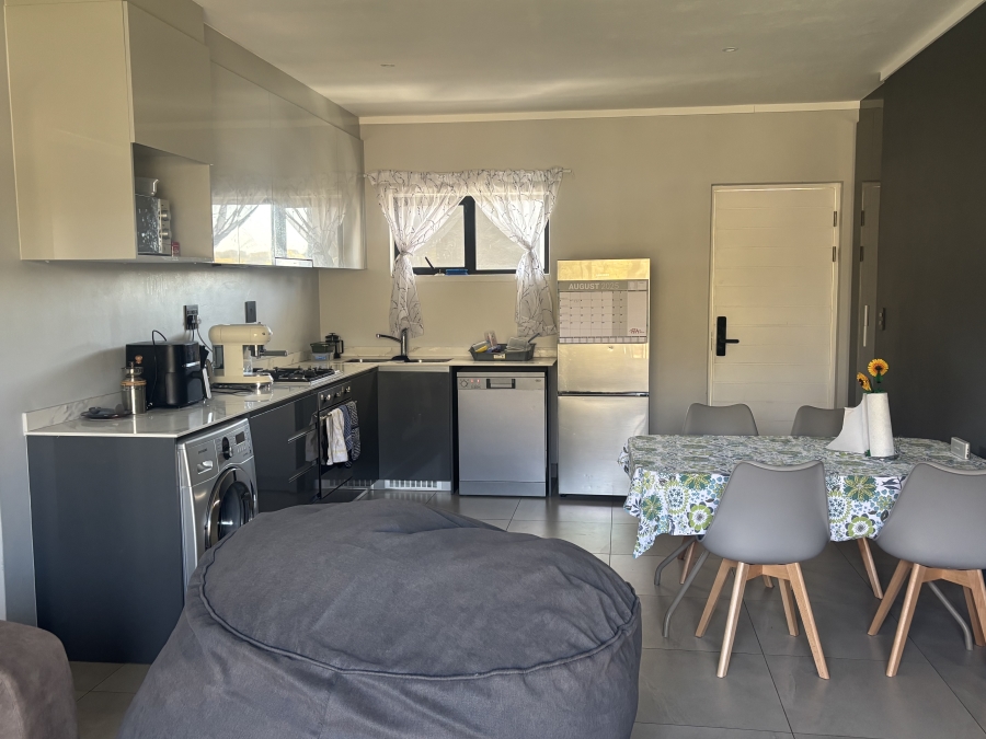 2 Bedroom Property for Sale in Nieuw Muckleneuk Gauteng
