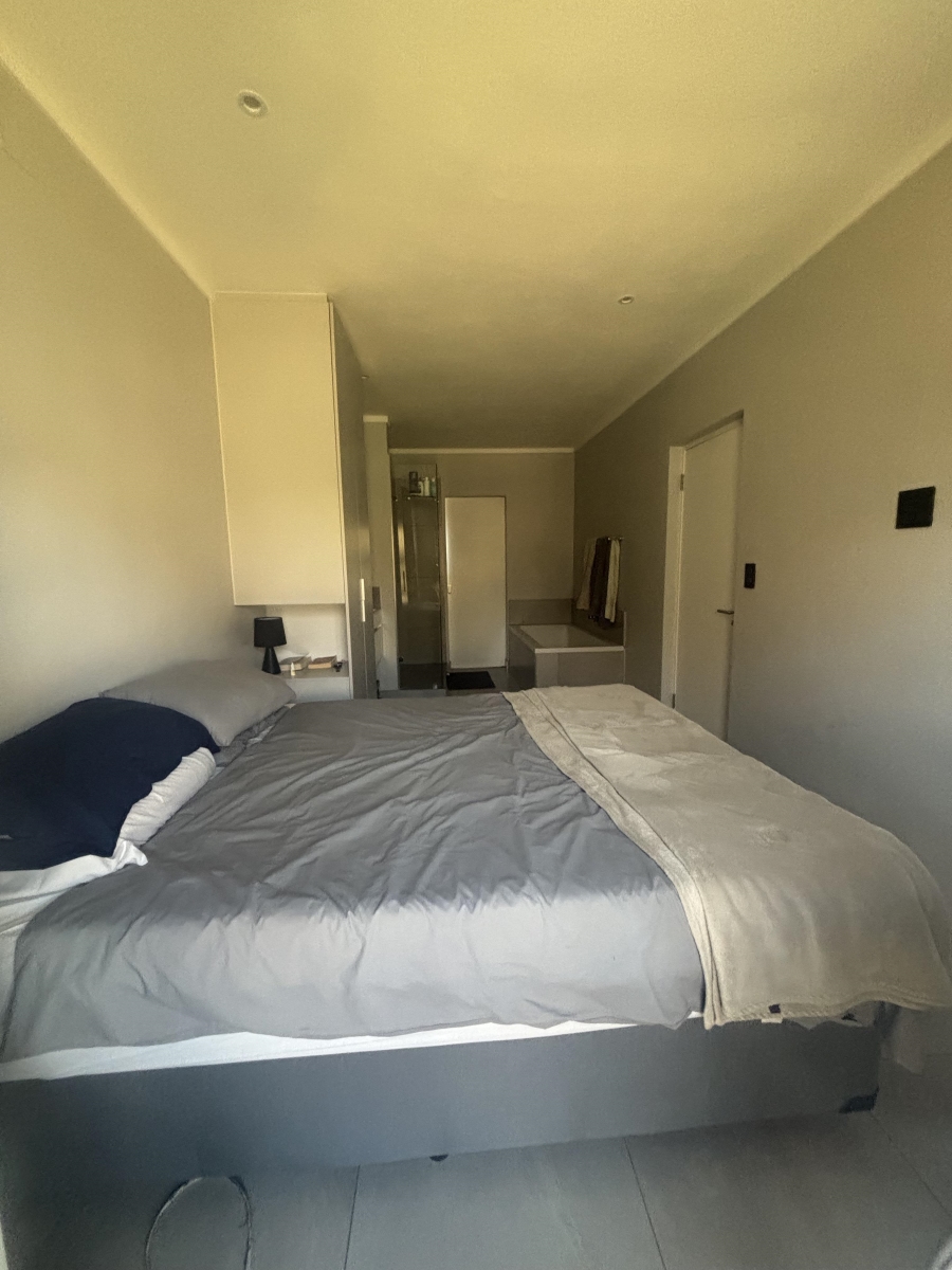 2 Bedroom Property for Sale in Nieuw Muckleneuk Gauteng