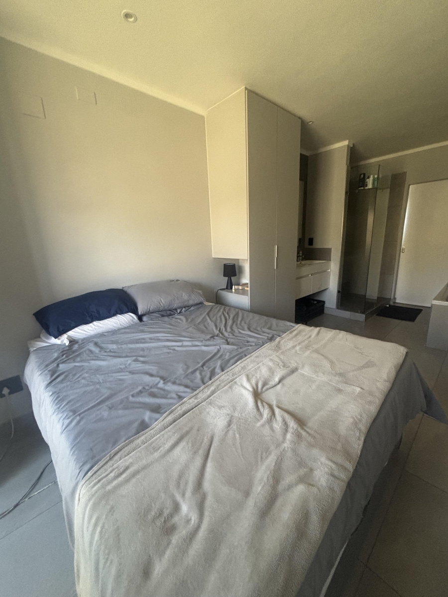 2 Bedroom Property for Sale in Nieuw Muckleneuk Gauteng