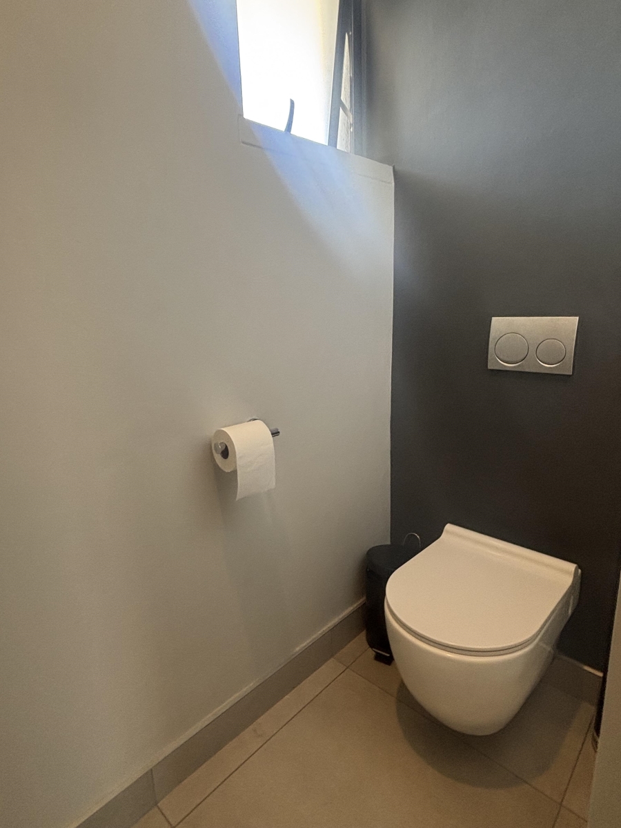 2 Bedroom Property for Sale in Nieuw Muckleneuk Gauteng