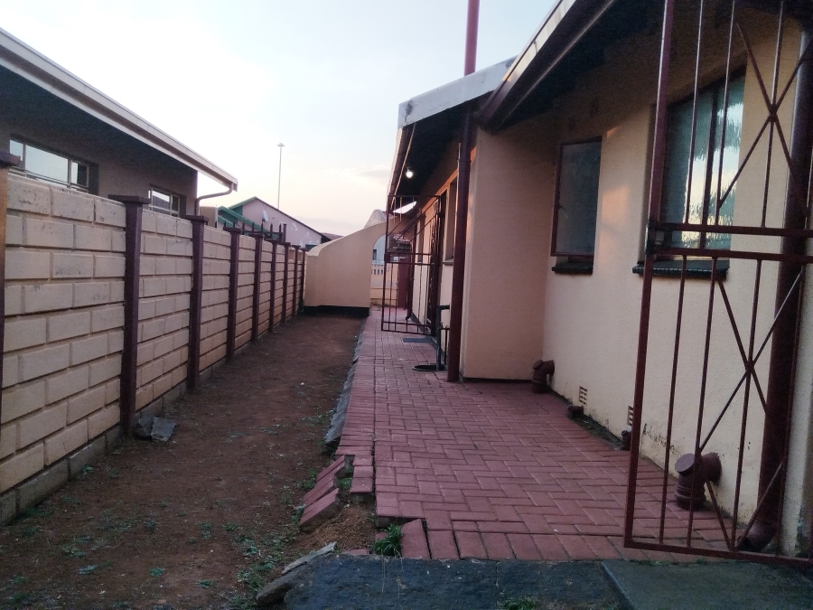 3 Bedroom Property for Sale in Sebokeng Zone 10 Gauteng