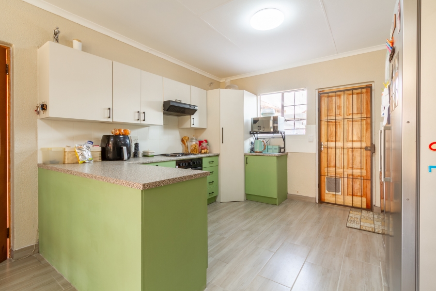 3 Bedroom Property for Sale in Equestria Gauteng