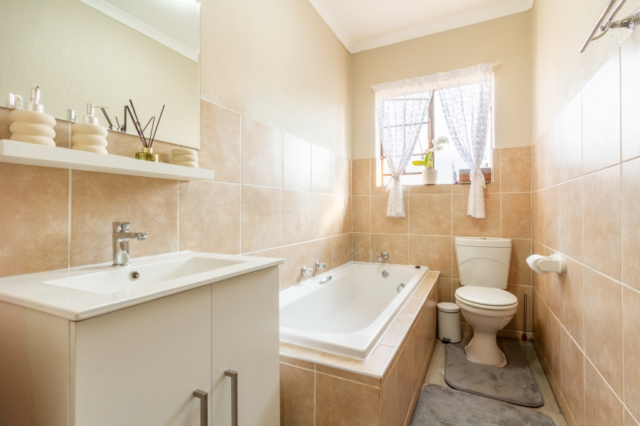 3 Bedroom Property for Sale in Equestria Gauteng