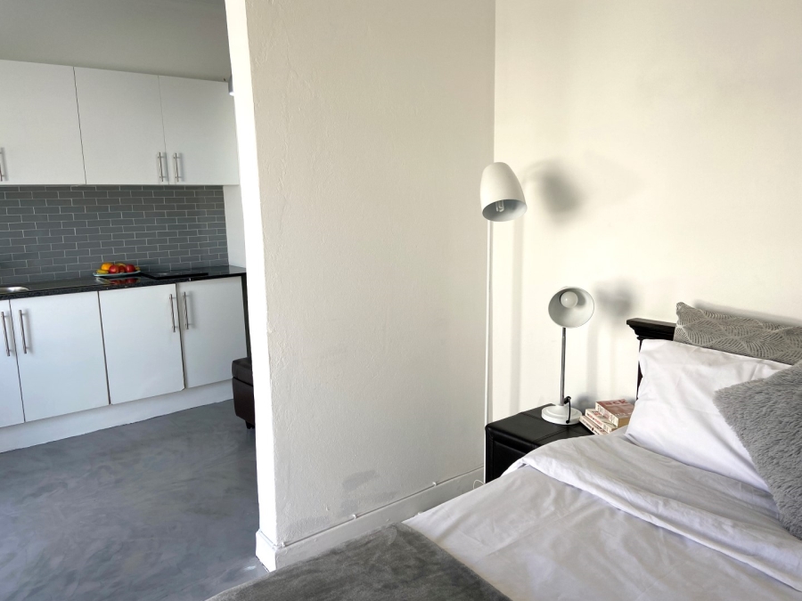 1 Bedroom Property for Sale in Parktown North Gauteng