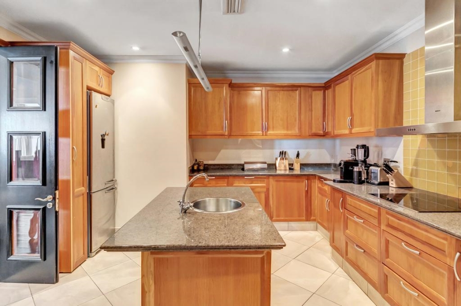 To Let 2 Bedroom Property for Rent in Sandown Gauteng