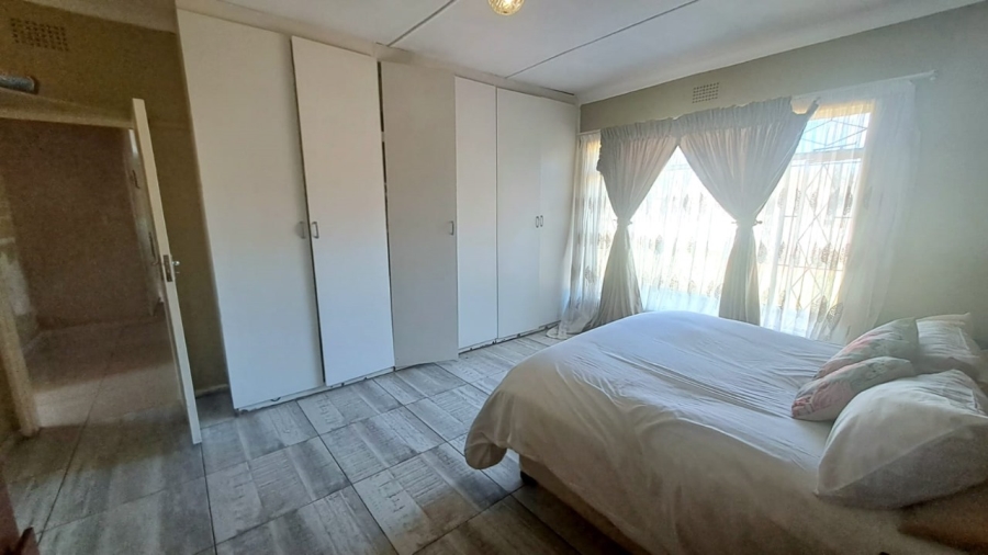 To Let 3 Bedroom Property for Rent in Three Rivers Gauteng