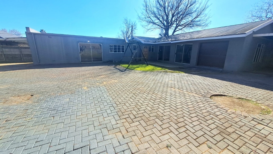 To Let 3 Bedroom Property for Rent in Three Rivers Gauteng