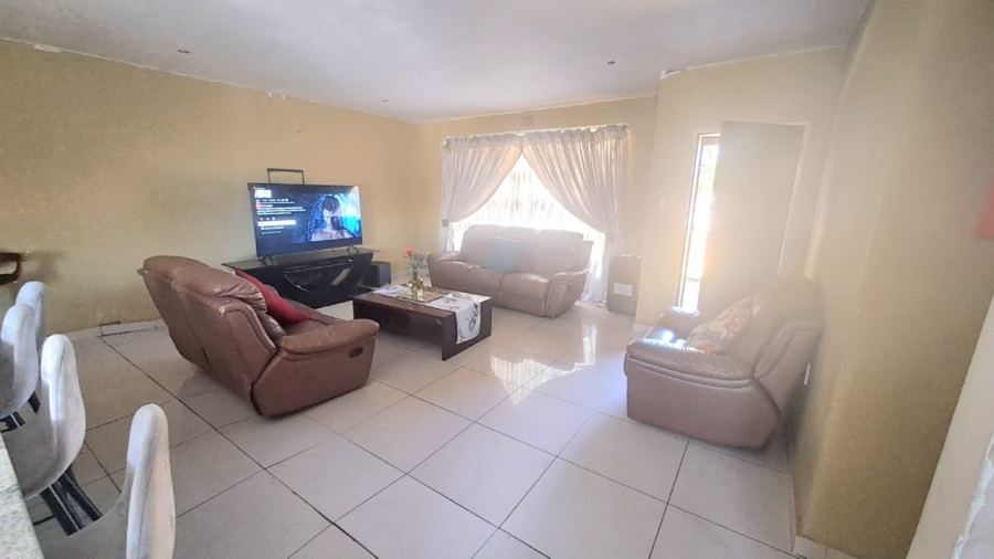 To Let 3 Bedroom Property for Rent in Three Rivers Gauteng