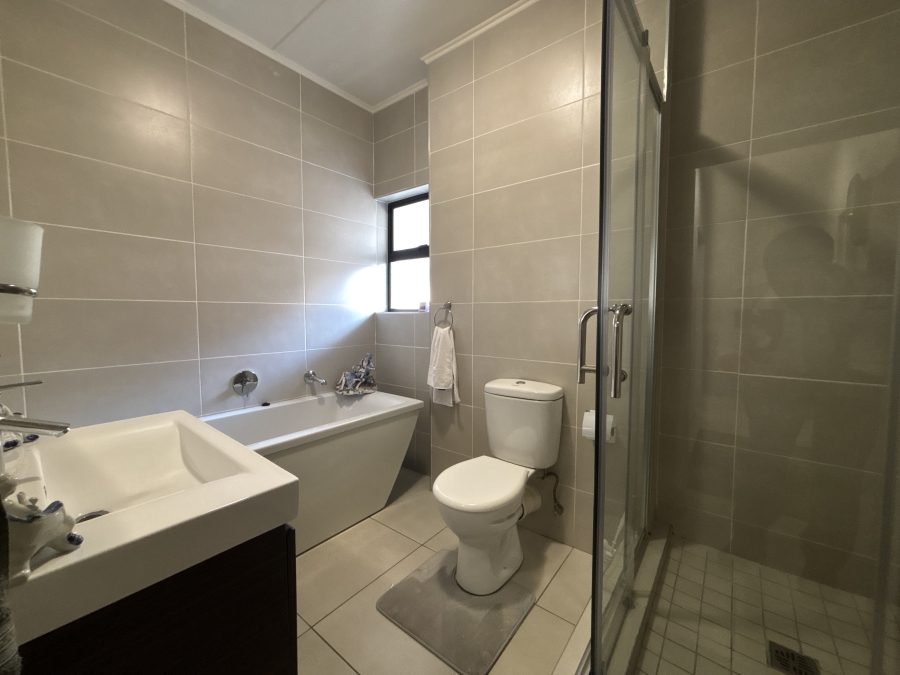 3 Bedroom Property for Sale in Bartlett Gauteng