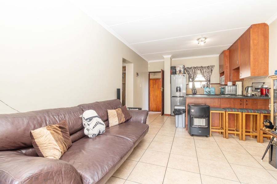 1 Bedroom Property for Sale in Magaliessig Gauteng