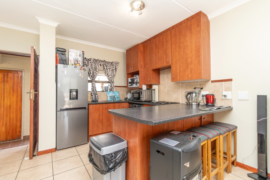 1 Bedroom Property for Sale in Magaliessig Gauteng