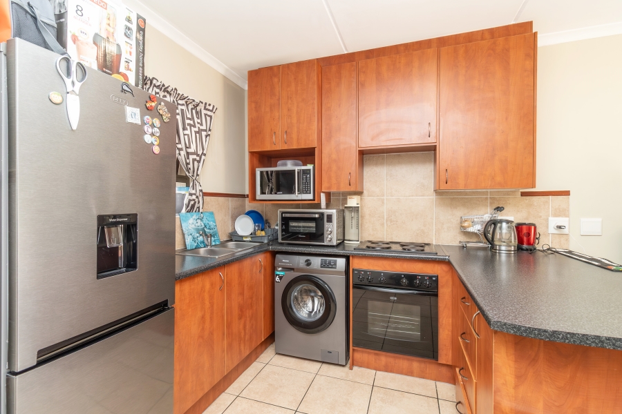1 Bedroom Property for Sale in Magaliessig Gauteng