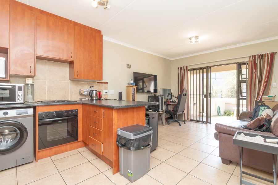 1 Bedroom Property for Sale in Magaliessig Gauteng