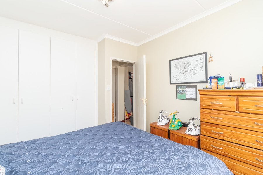1 Bedroom Property for Sale in Magaliessig Gauteng