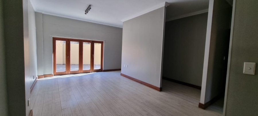 5 Bedroom Property for Sale in Sable Hills Gauteng