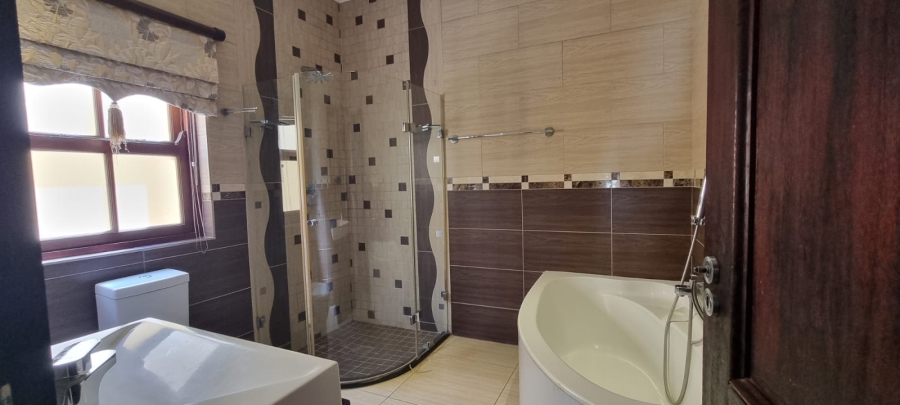 5 Bedroom Property for Sale in Sable Hills Gauteng