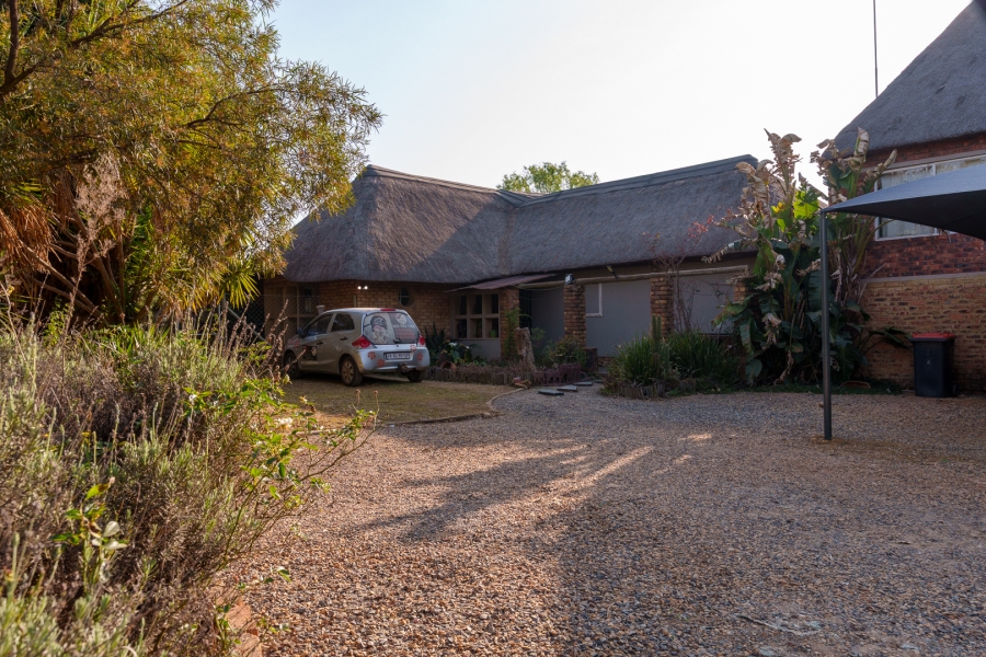 10 Bedroom Property for Sale in Grootfontein Ah Gauteng