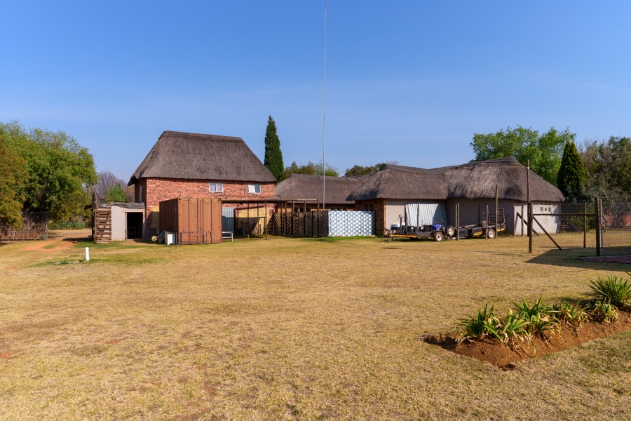 10 Bedroom Property for Sale in Grootfontein Ah Gauteng