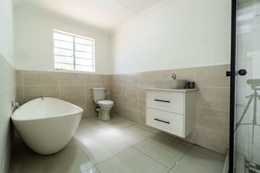3 Bedroom Property for Sale in Sundowner Gauteng