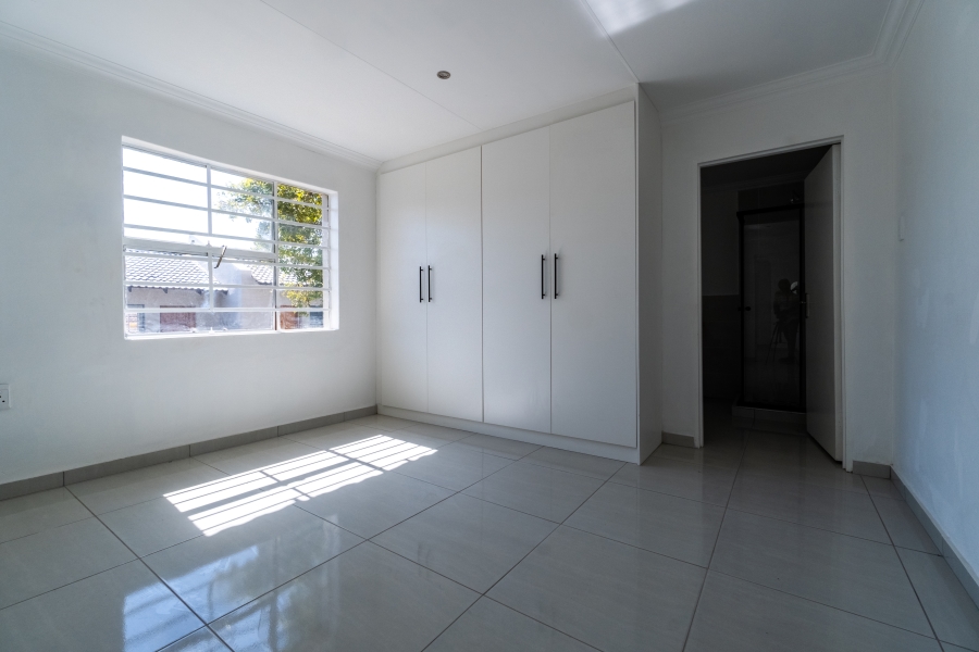 3 Bedroom Property for Sale in Sundowner Gauteng
