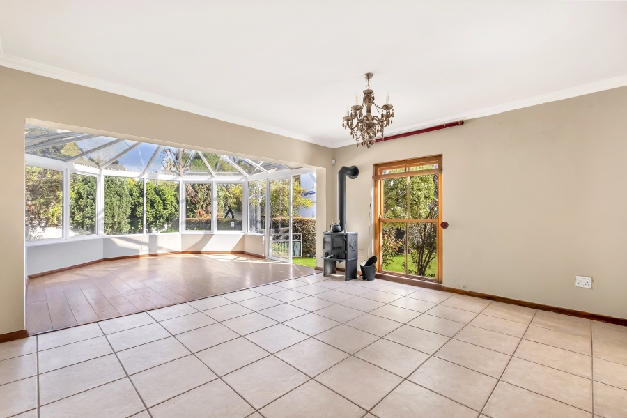 To Let 4 Bedroom Property for Rent in Bryanston Gauteng