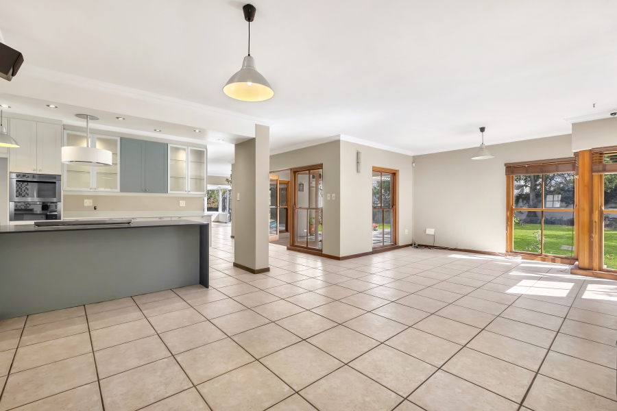 To Let 4 Bedroom Property for Rent in Bryanston Gauteng