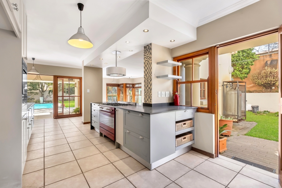 To Let 4 Bedroom Property for Rent in Bryanston Gauteng