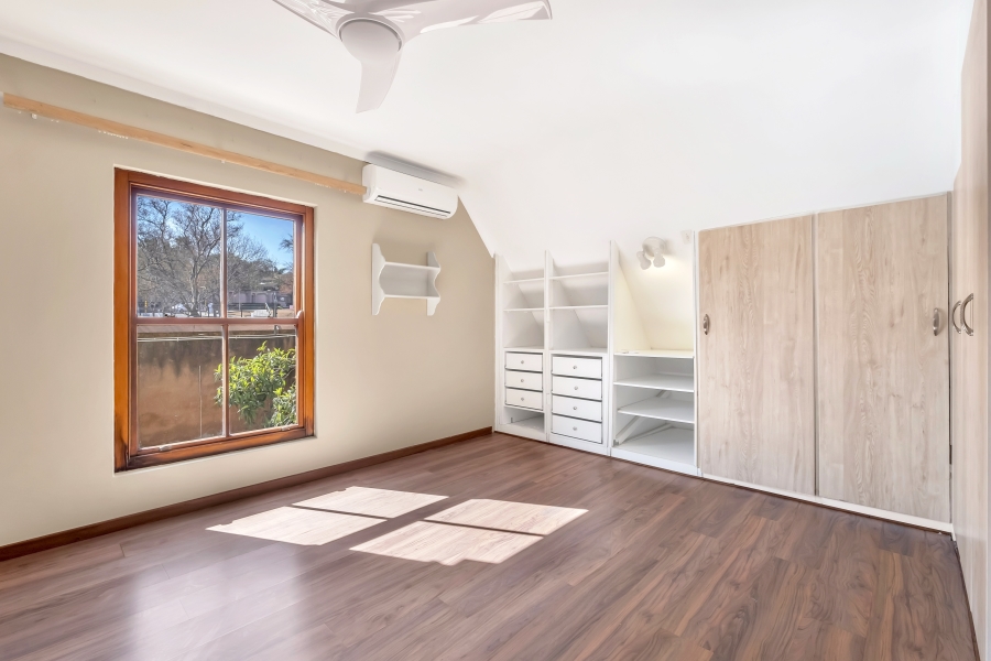 To Let 4 Bedroom Property for Rent in Bryanston Gauteng